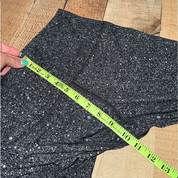 Lululemon Align Crop 21"
Luminesce Splatter Ice Grey Black - Picture 10 of 13